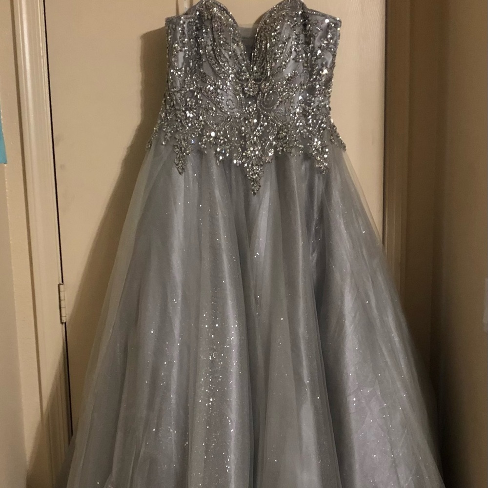 Camille la Vie Silver ball/prom dress